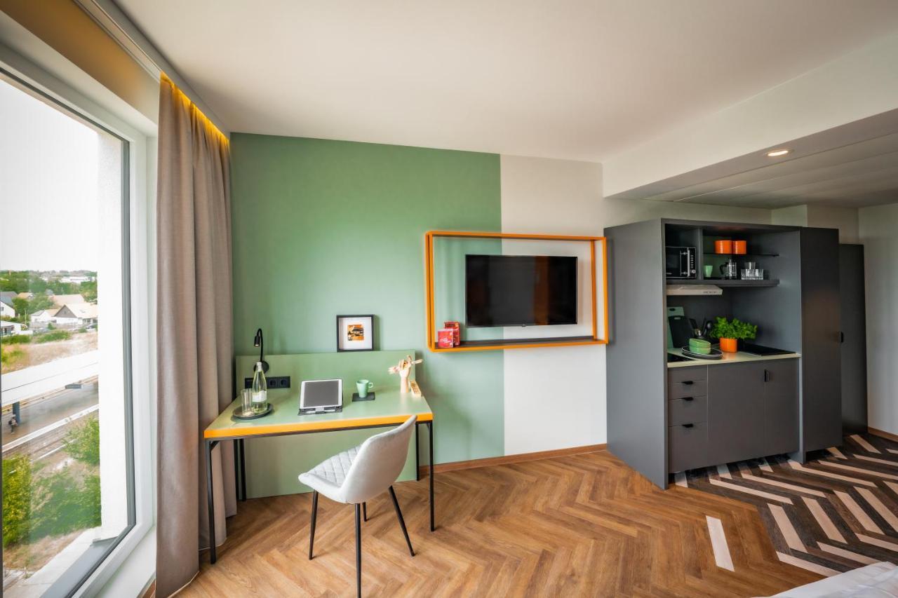 Loginn Hotel Berlin Airport Zewnętrze zdjęcie